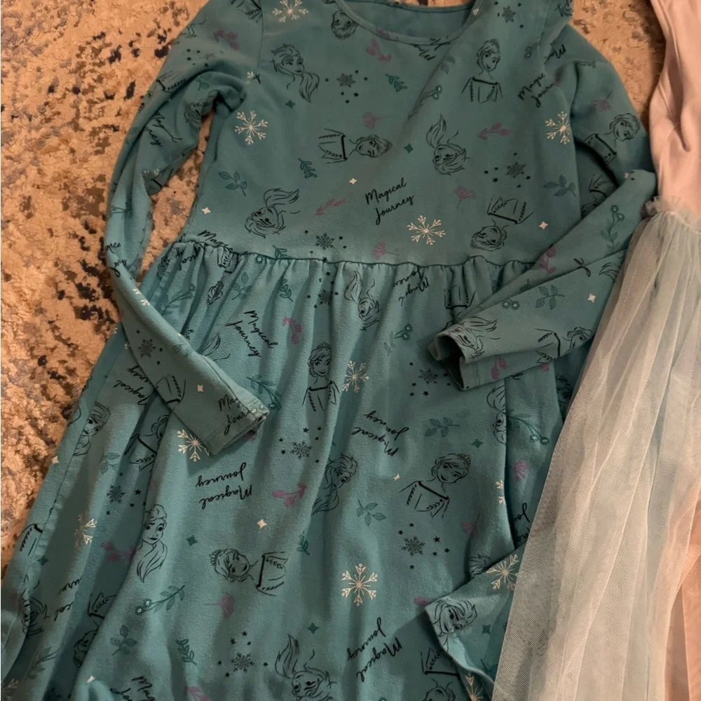 Girls Dresses Bundle - Disney, Cat & Jack, etc. - Picture 6 of 7